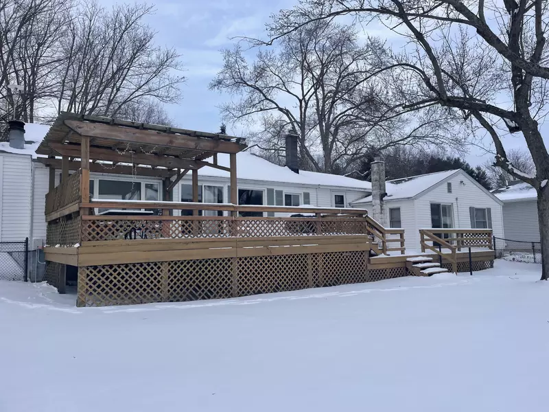 4875 Lakefront Drive, Delton, MI 49046