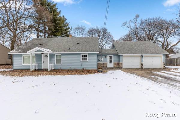 55 Garland SE Street, Kentwood, MI 49548