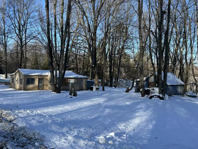 6071 Hicks Drive, Lake, MI 48632