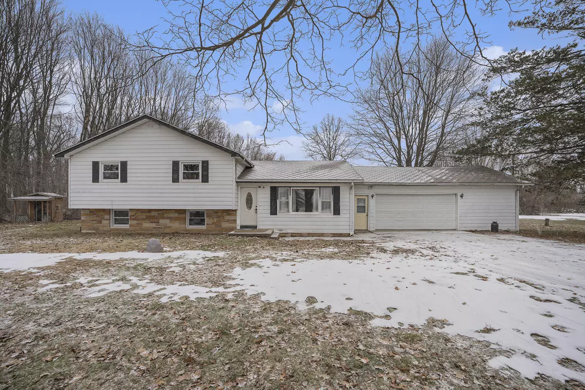 Paw Paw, MI 49079,39648 CR 358