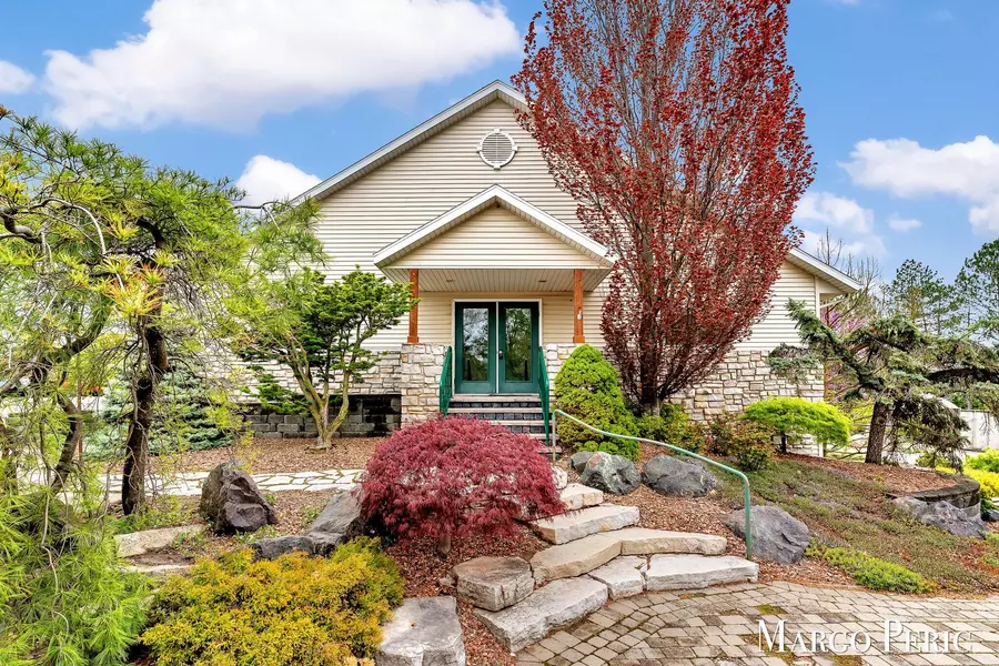 7884 Eastern SE Avenue, Grand Rapids, MI 49508