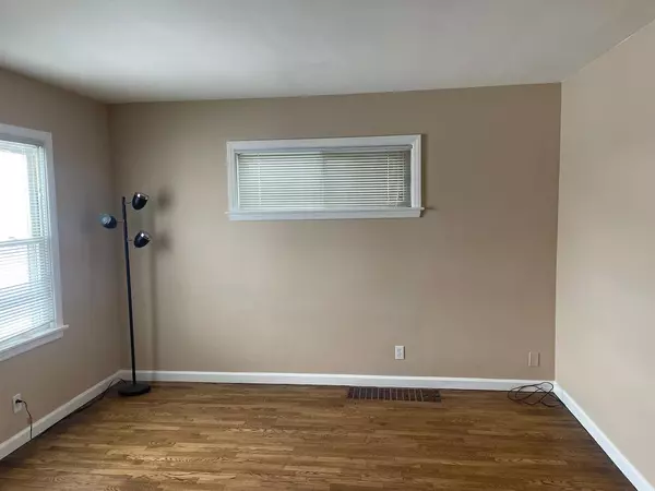 Lansing, MI 48910,1918 Lyons Avenue
