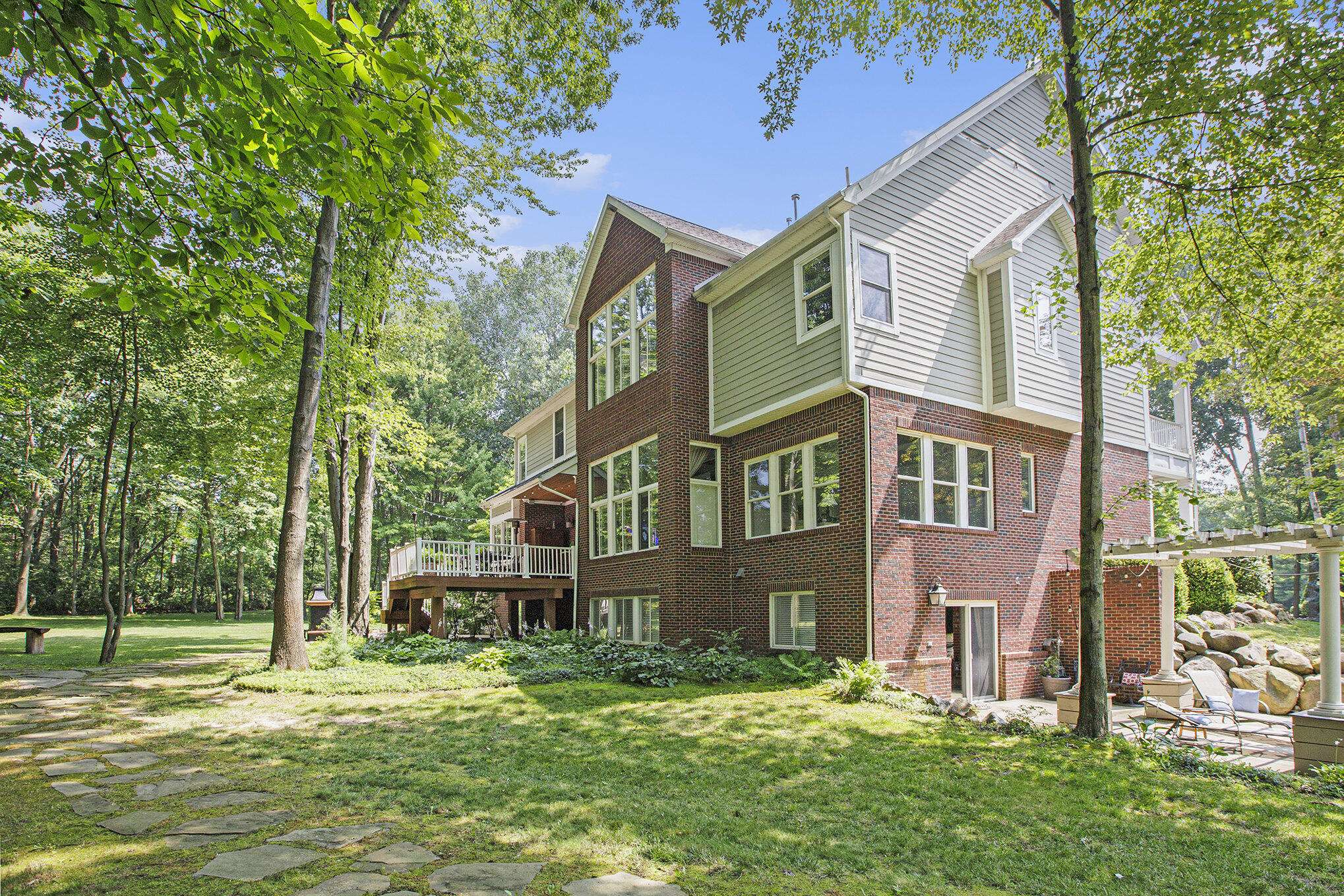Saline, MI 48176,290 Shelby Court