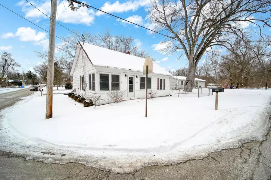 300 Brown Street, Grass Lake, MI 49240