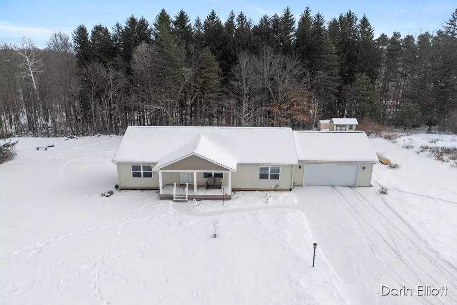 2065 Hjermstad Road, Ionia, MI 48846