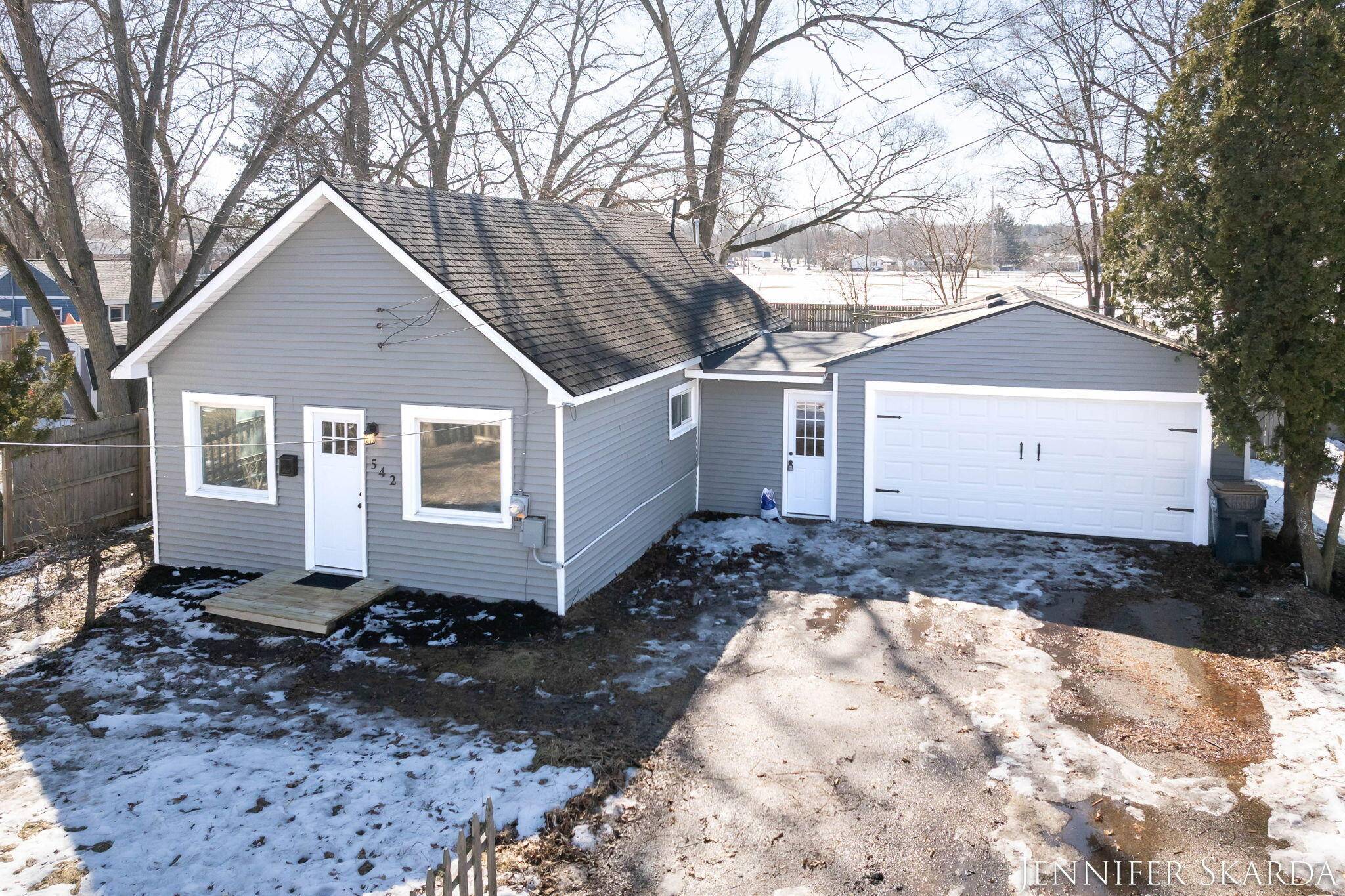 542 E Hammond Street, Otsego, MI 49078