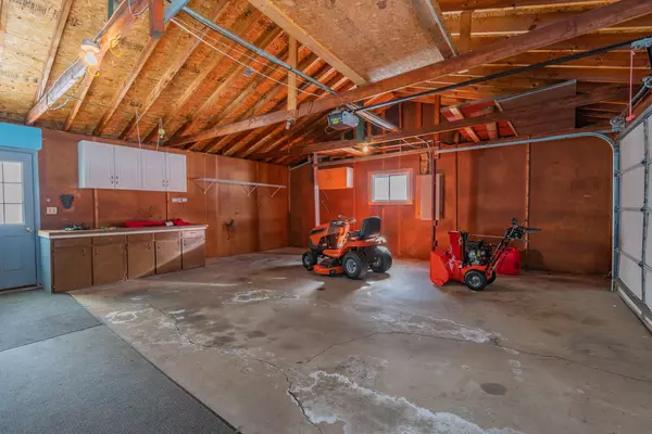Grand Haven, MI 49417,15140 Coleman Avenue