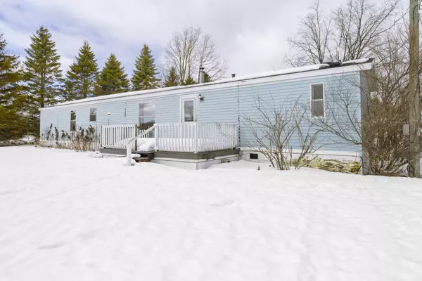 7695 Hoadley Road, Benzonia, MI 49616