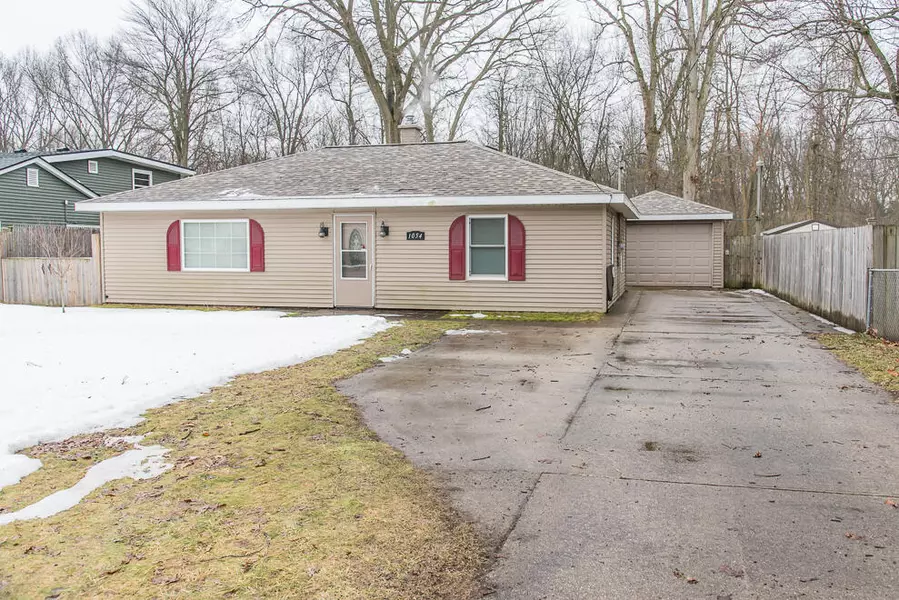 1054 Bronson Avenue, Plainwell, MI 49080