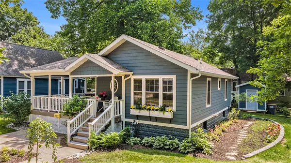 732 Green Street, South Haven, MI 49090