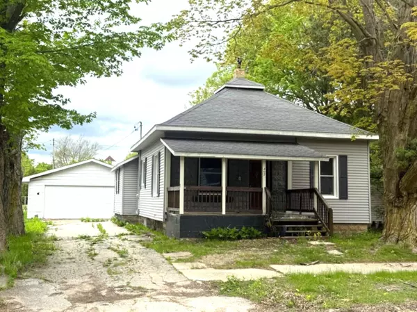 407 N Thomas Street,  Scottville,  MI 49454