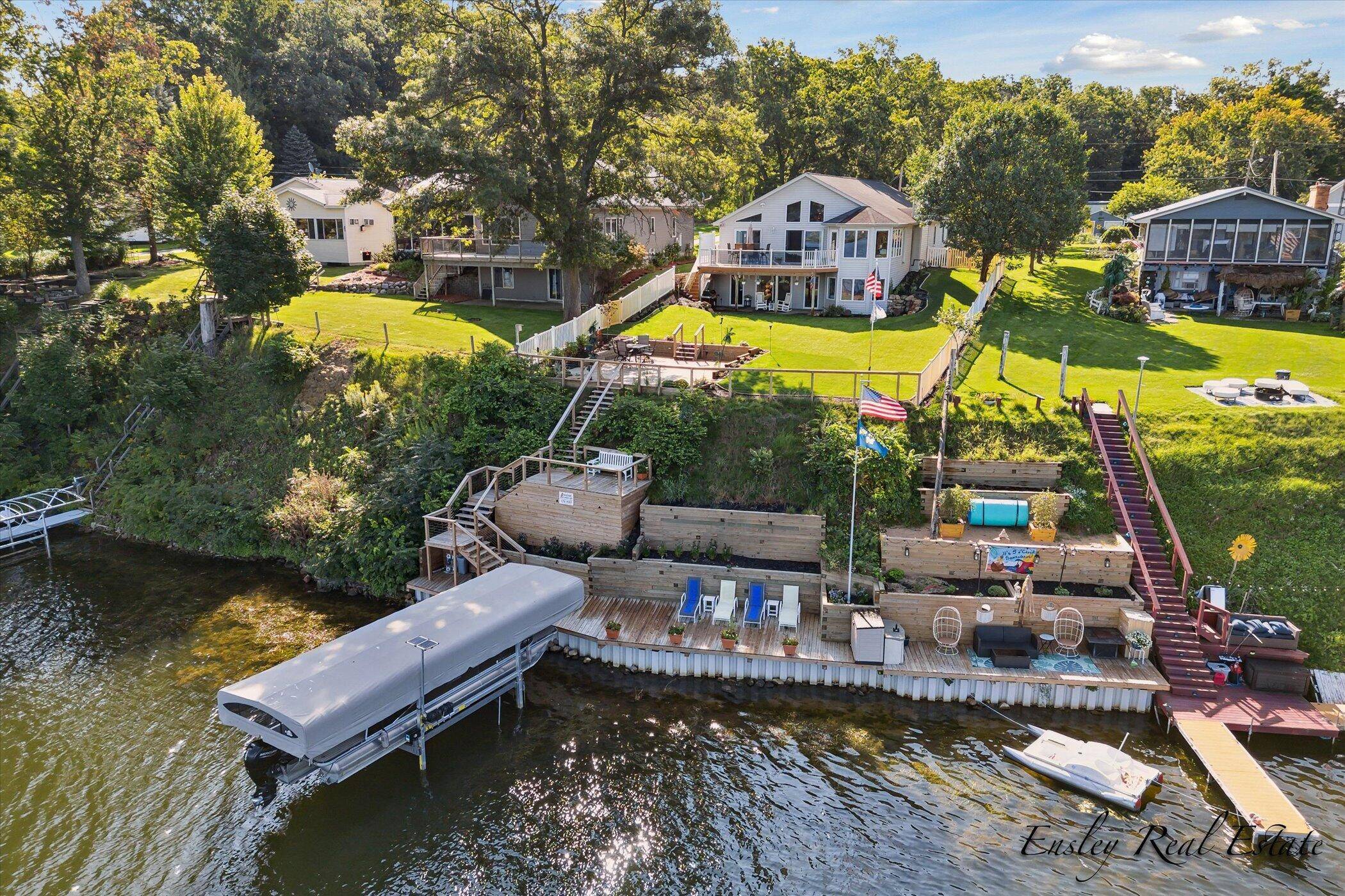 5855 Ridge Street, Newaygo, MI 49337