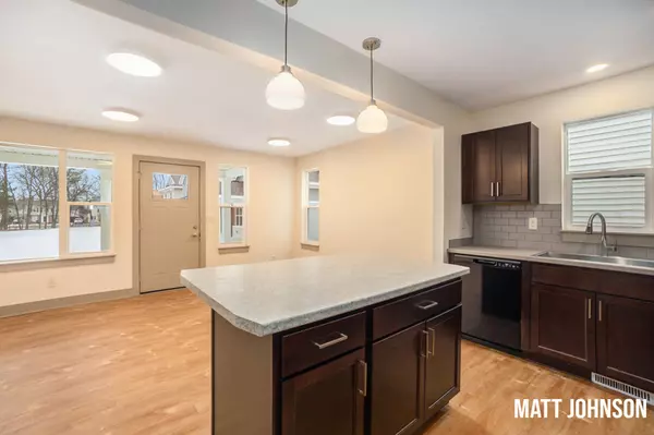 Grand Rapids, MI 49507,2113 Willard SE Avenue