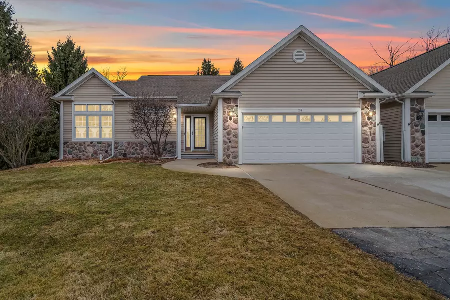 104 Stony Ridge Court, Hillsdale, MI 49242