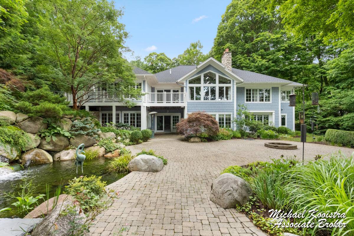 Grand Rapids, MI 49546,6862 Maplecrest SE Drive