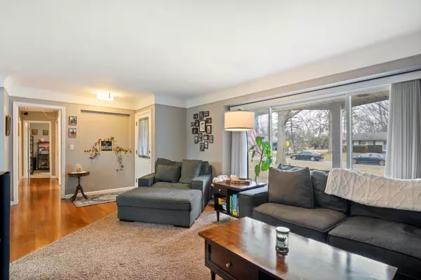 Farmington Hills, MI 48334,28313 Kendallwood Drive