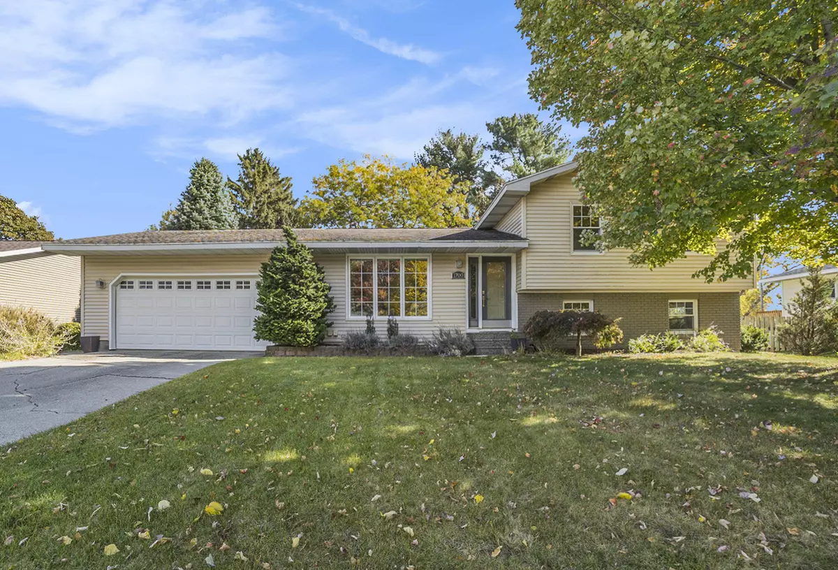 Grand Haven, MI 49417,1700 Barbara Court