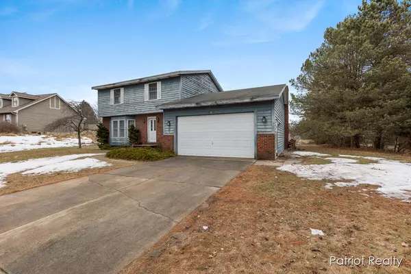 Spring Lake, MI 49456,17911 Cherokee Drive