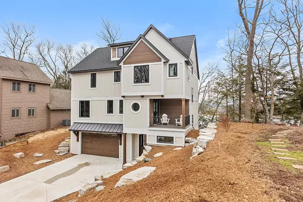 West Olive, MI 49460,16976 Lake Avenue
