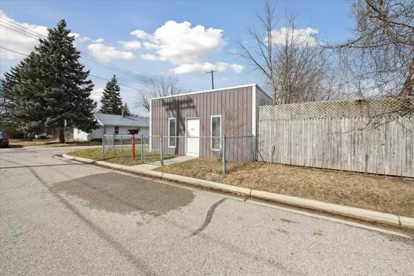 Lansing, MI 48906,901 Call Street