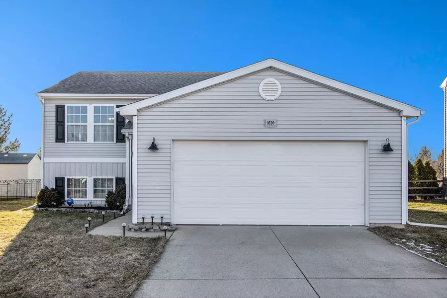 1620 Harper Grove Lane, Vicksburg, MI 49097