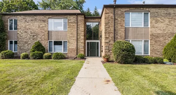 Walker, MI 49534,477 Barkwood NW Court