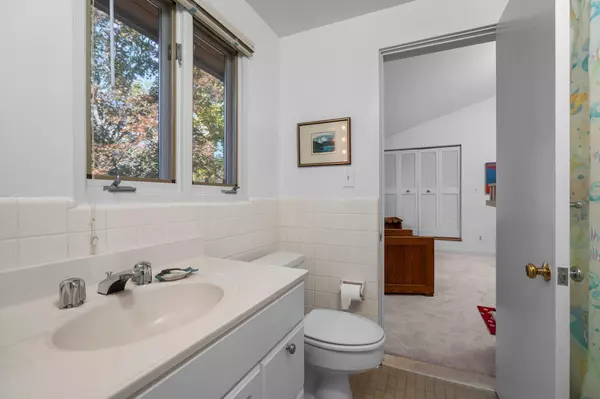 Ann Arbor, MI 48105,1055 Cedar Bend Drive