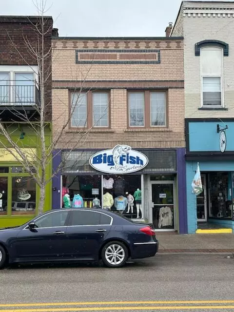 110 Washington Avenue, Grand Haven, MI 49417
