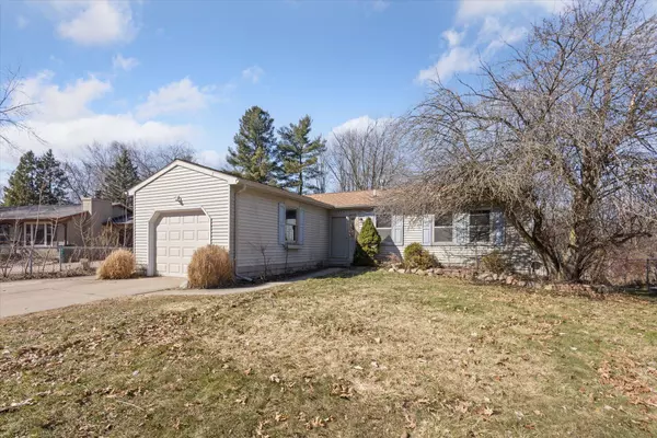 Lansing, MI 48911,5828 Ellendale Drive