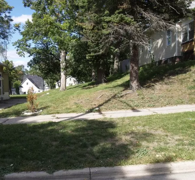 325 Brown SW Street, Grand Rapids, MI 49507