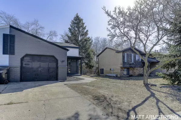 Kentwood, MI 49548,5896 Pine Vista SE Street