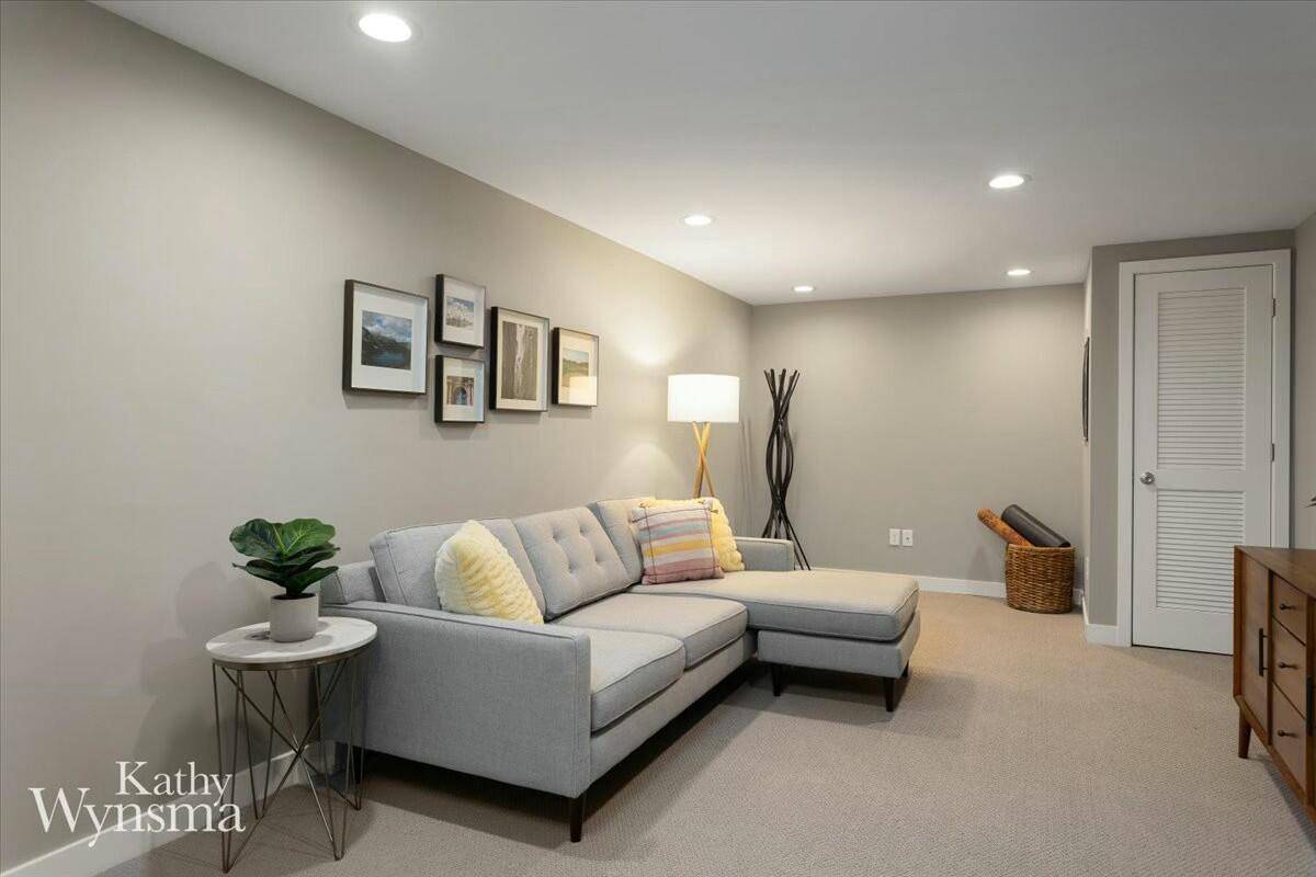 Grand Rapids, MI 49506,2072 Coronado SE Drive
