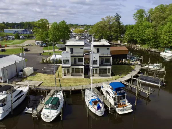 South Haven, MI 49090,1 N Bailey Avenue ##2