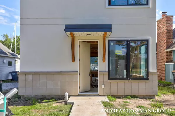 South Haven, MI 49090,1 N Bailey Avenue ##5