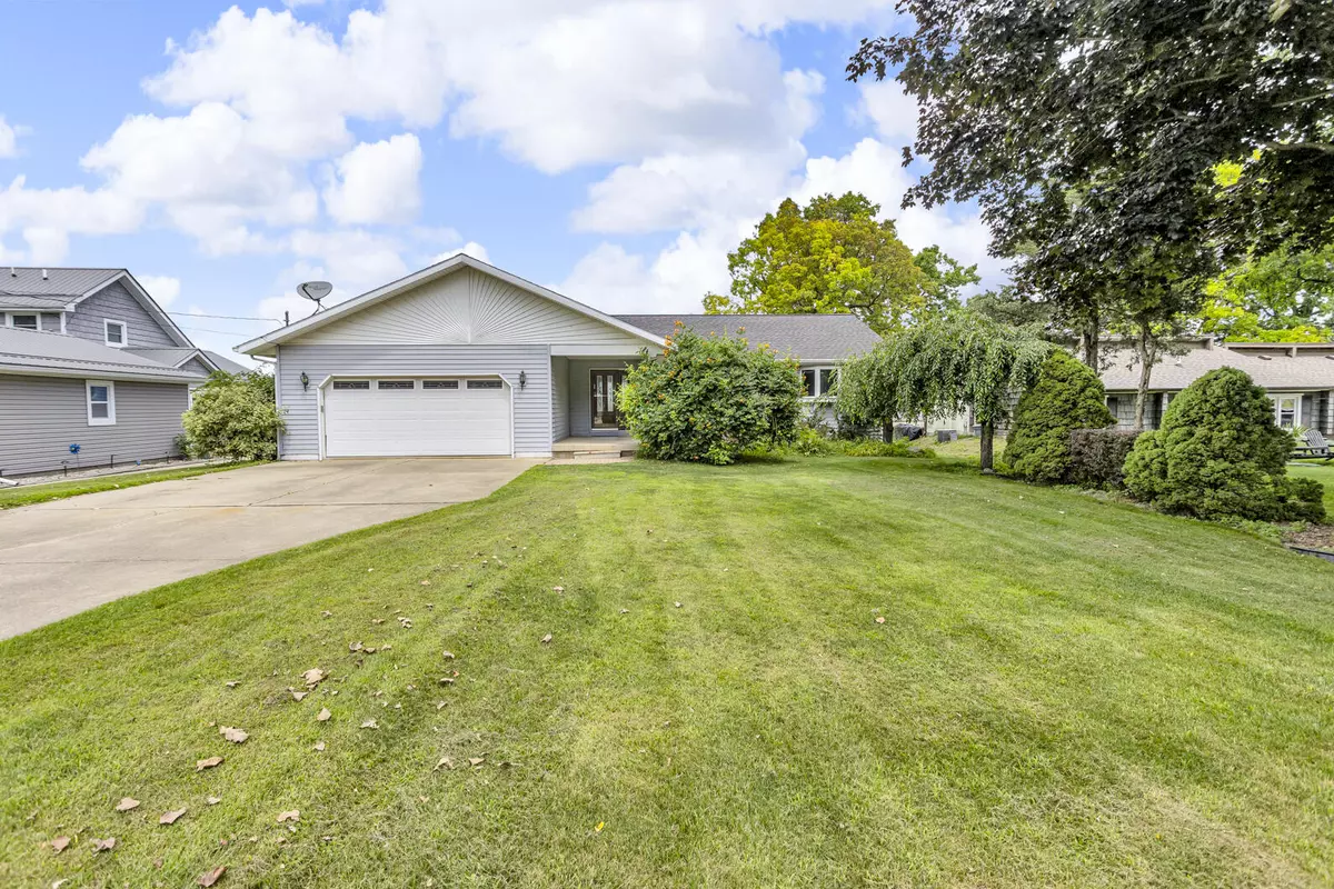 Hillsdale, MI 49242,4210 Dawn Drive Drive