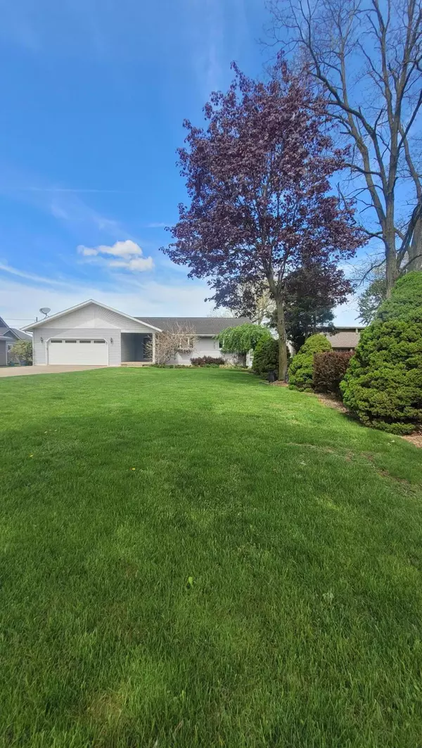 Hillsdale, MI 49242,4210 Dawn Drive Drive
