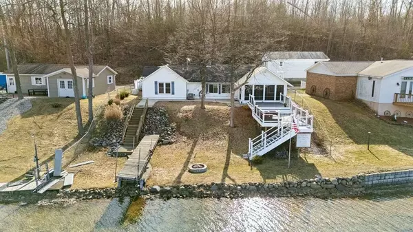 Delton, MI 49046,3814 S Shore Drive