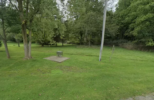 142 St Peters Drive #5, Douglas, MI 49406