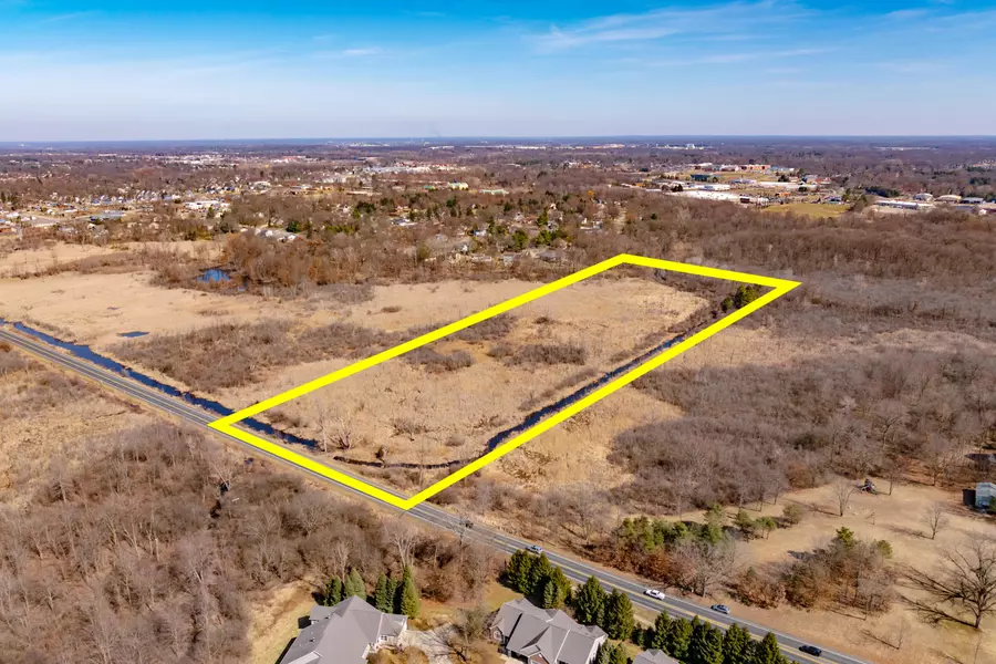 8603 Oakland Drive, Portage, MI 49024