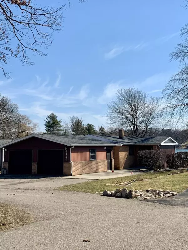 6126 W Sherman Lake Drive, Augusta, MI 49012