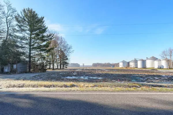 Three Oaks, MI 49128,3800 Warren Woods Road