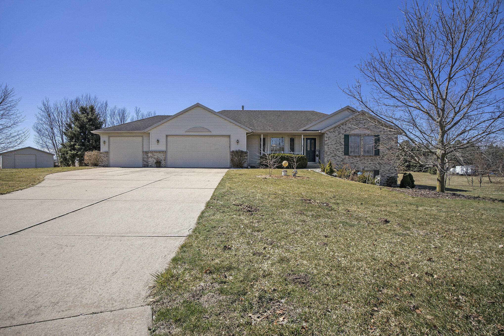 Dorr, MI 49323,4268 Summer Creek Drive