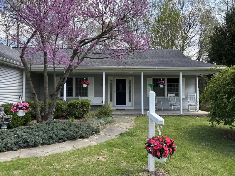 70255 51st Street, Lawrence, MI 49064