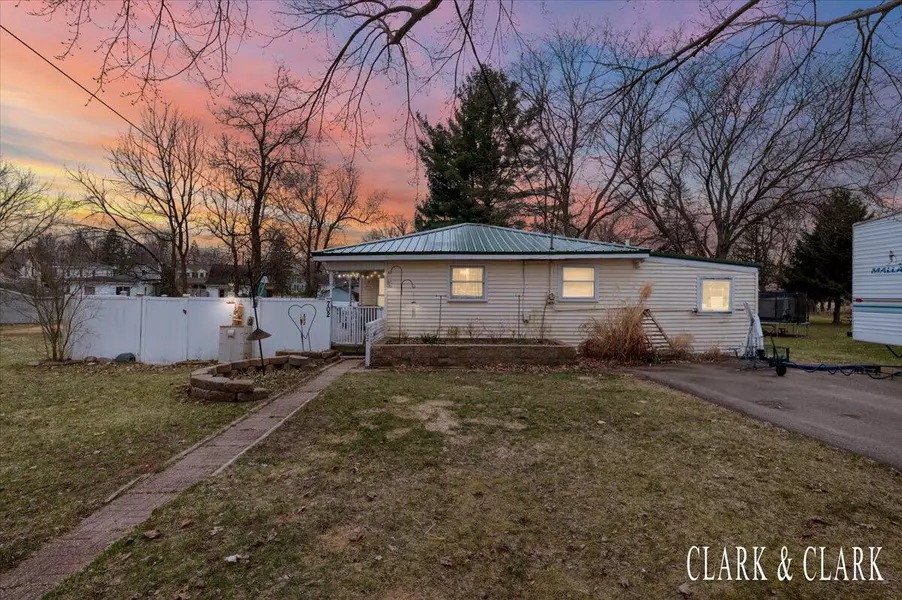 702 N Washington Street, Lowell, MI 49331