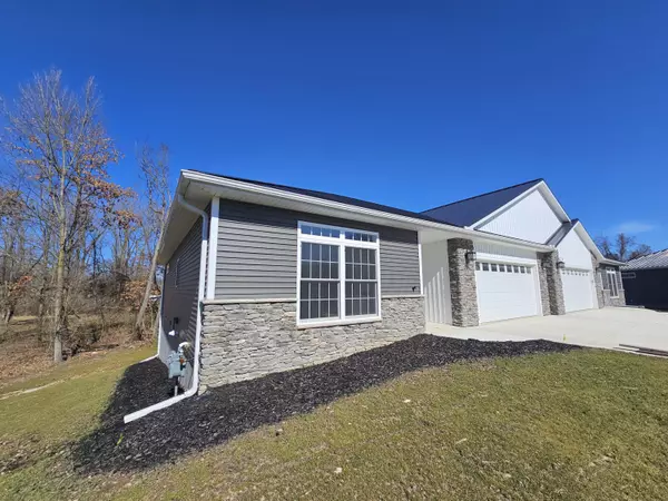 233 Auseon Court, Hillsdale, MI 49242