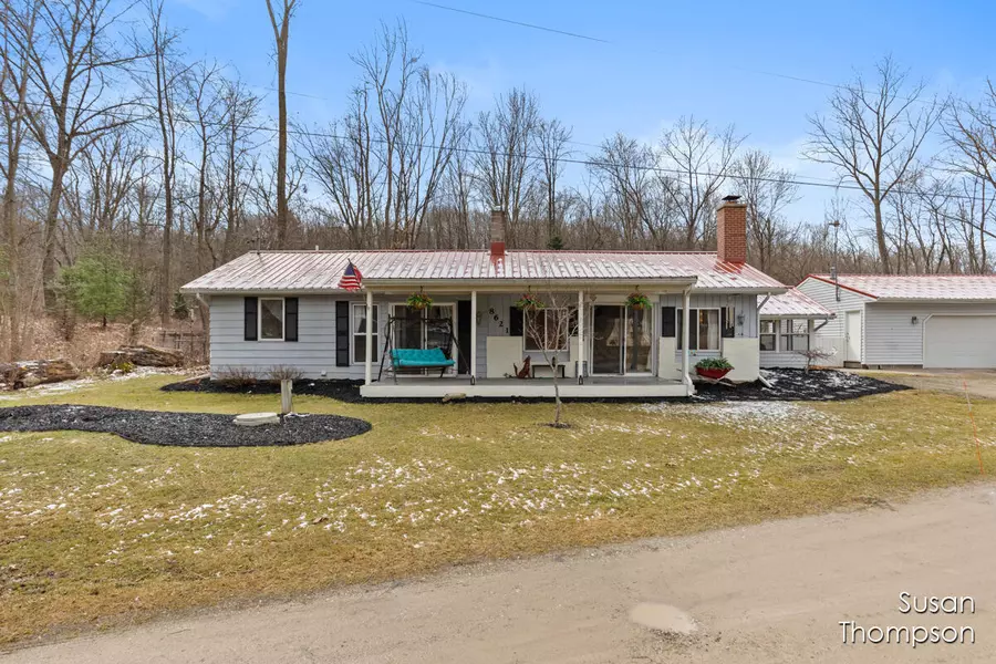 8621 Beachler NE Road, Greenville, MI 48838