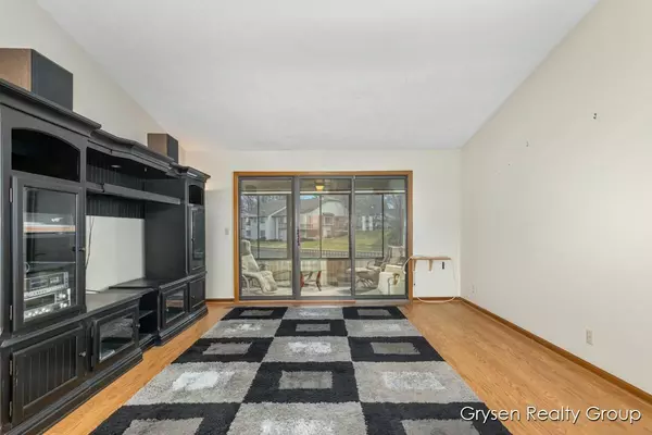 Zeeland, MI 49464,20 S Zeeland Parkway #20