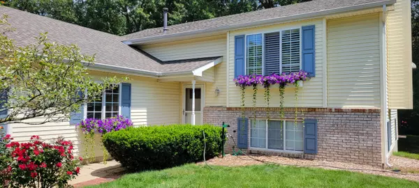 Walker, MI 49544,2484 Walker Woods NW Court