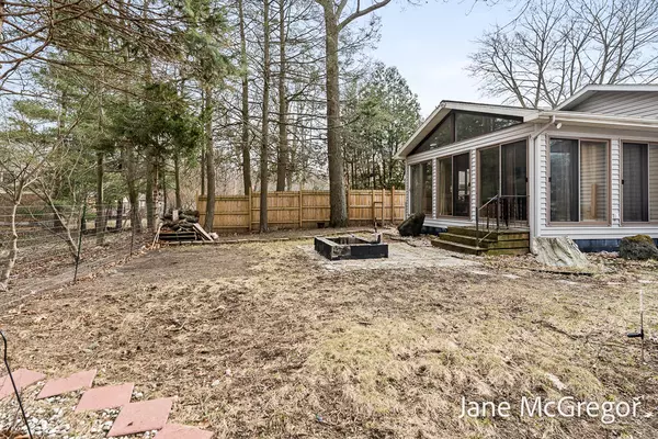 Norton Shores, MI 49441,3520 Algonquin Drive