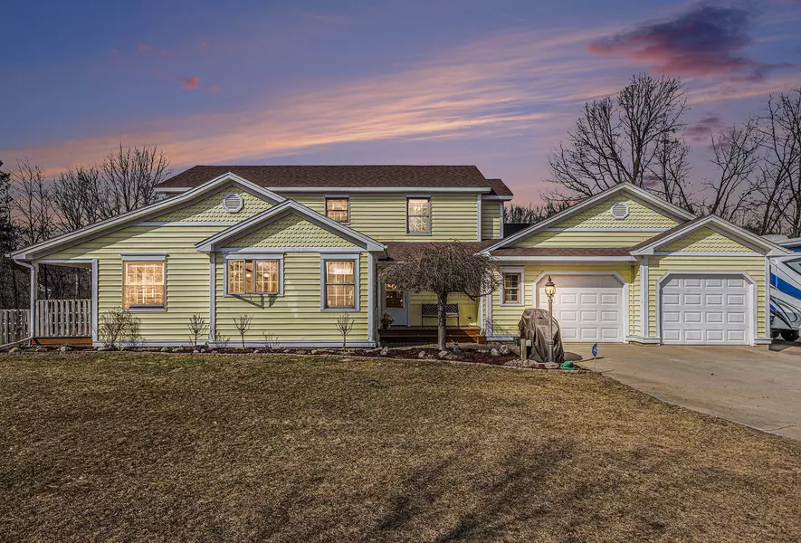 10541 S Jackson Road, Cement City, MI 49233